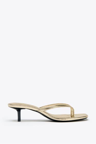 SANDÁLIA KITTEN COM EFEITO METALIZADO - Ouro da Zara
