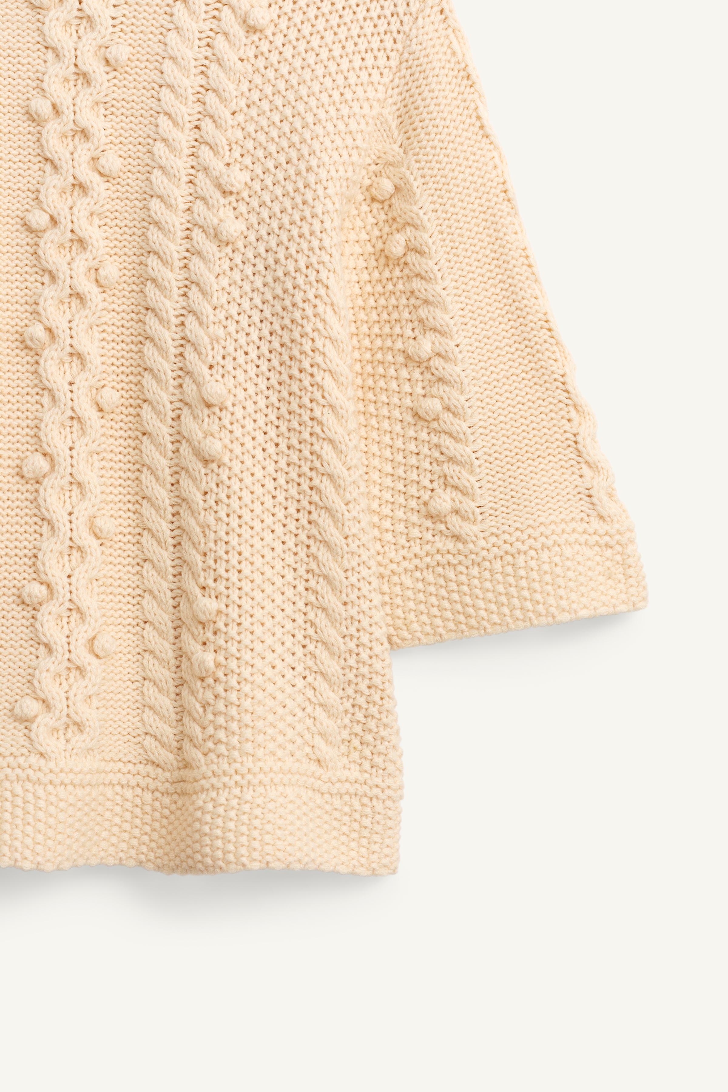 ROBE EN MAILLE BRODERIES ÉDITION LIMITÉE