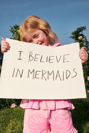 BERMUDA ESTAMPADO CONCHAS FLÚOR - Rosa flúor de Zara