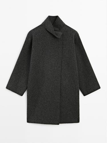 Abrigo capa cuello subido mezcla lana - Beige de Zara