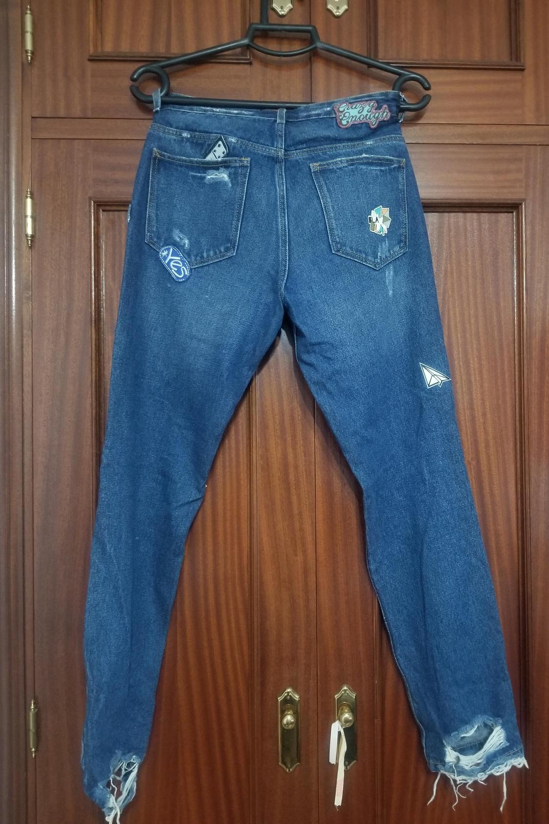 PANTALON DENIM TRF CON PARCHES - Image 3