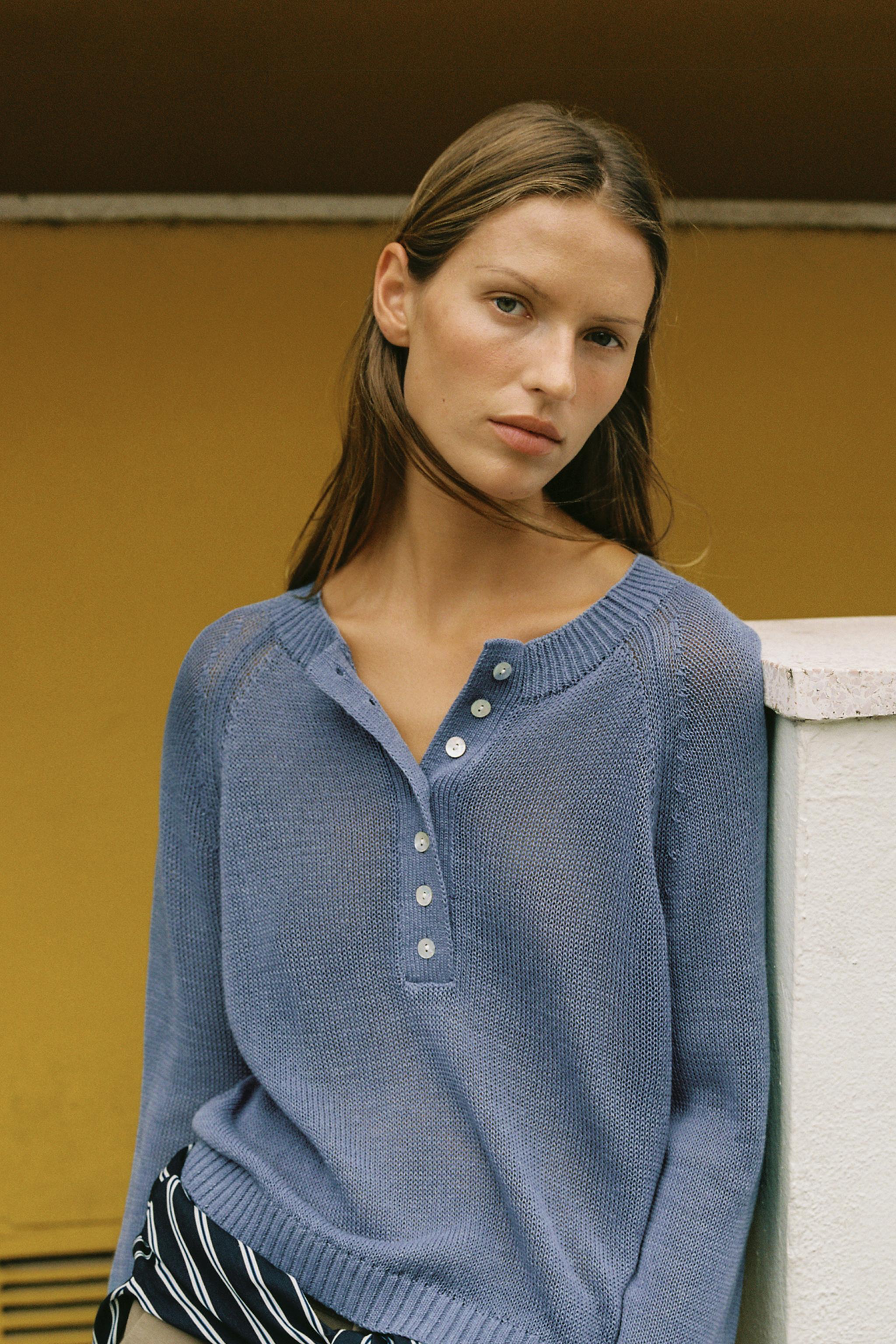 KNIT BUTTON-UP JUMPER — Blue