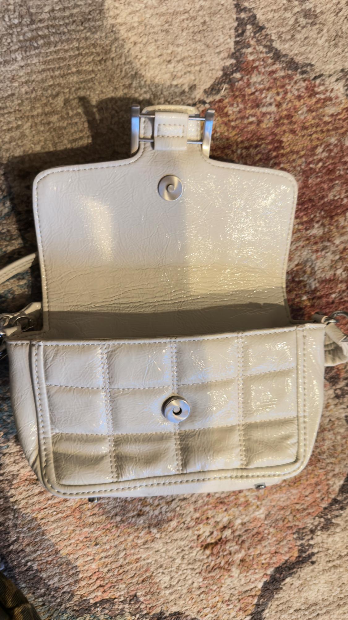 QUILTED BUCKLE CROSSBODY BAG - Image 4