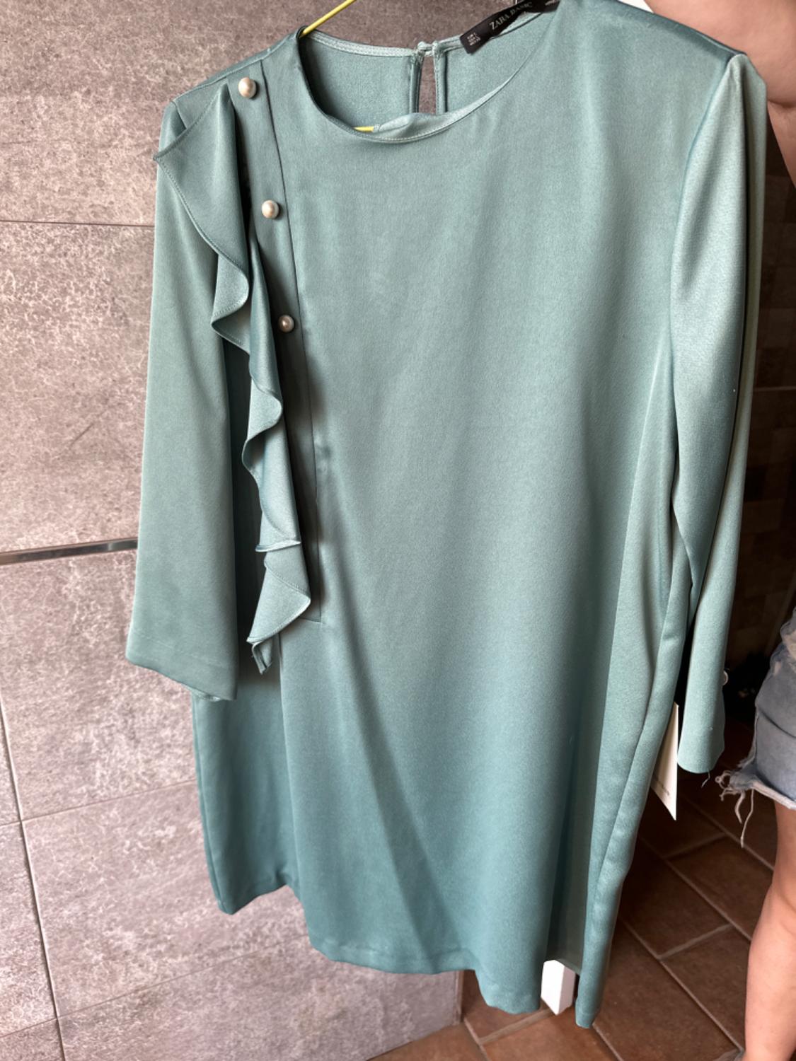 DRESS WITH RUFFLES AND PEARL BEADS