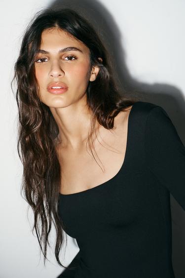 BODY EN POLYAMIDE À ENCOLURE CARRÉE - Noir de Zara - Image 2