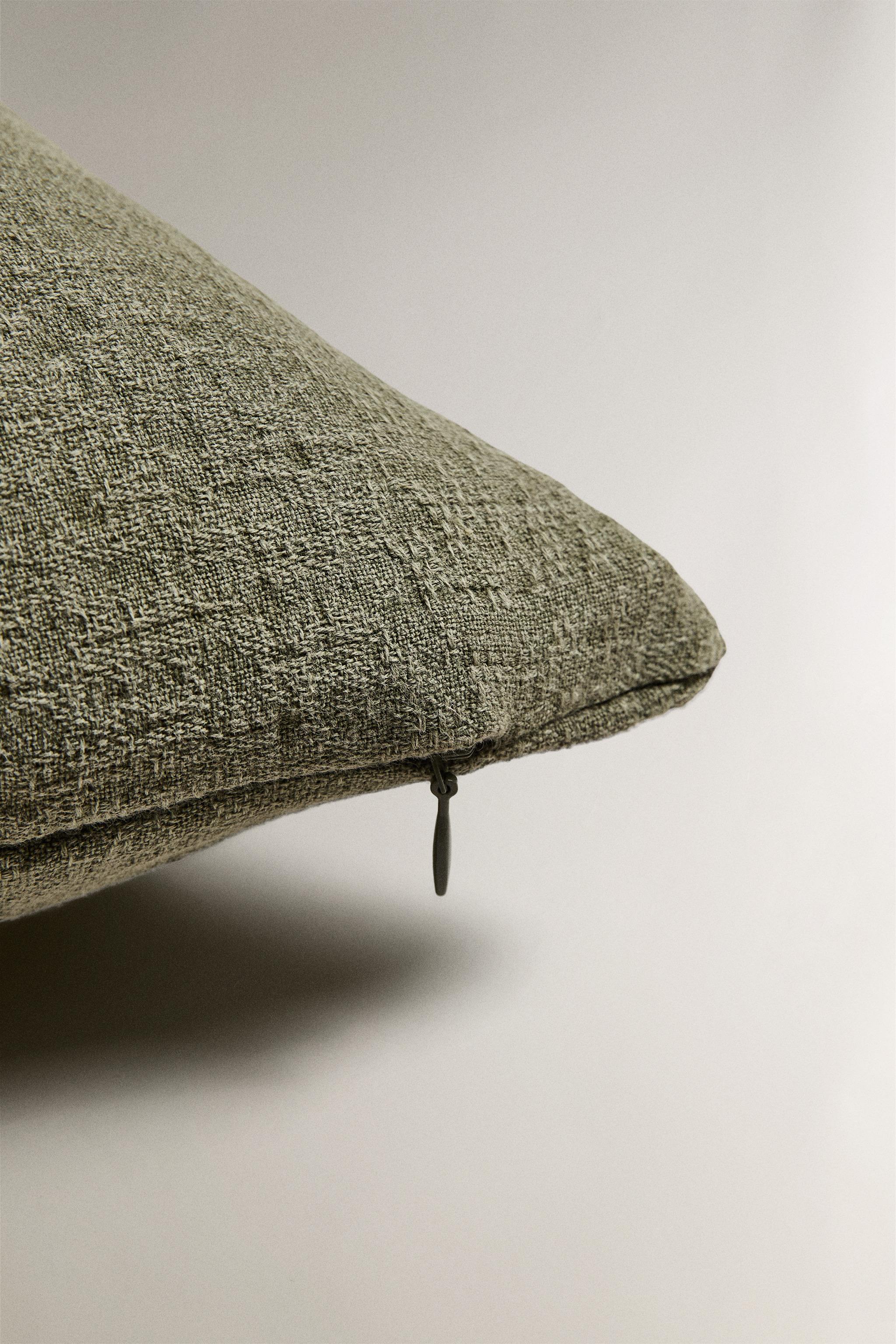 TEXTURED THROW PILLOW COVER