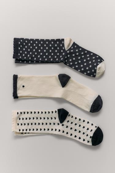 LOT DE TROIS PAIRES DE CHAUSSETTES CŒURS ET POIS - Écru / Noir de Zara