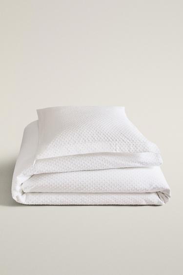 Zara BEDSPREAD WITH POLKA DOT DESIGN - White