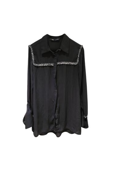 CAMISA NEGRA CON RIBETE EN CRUDO