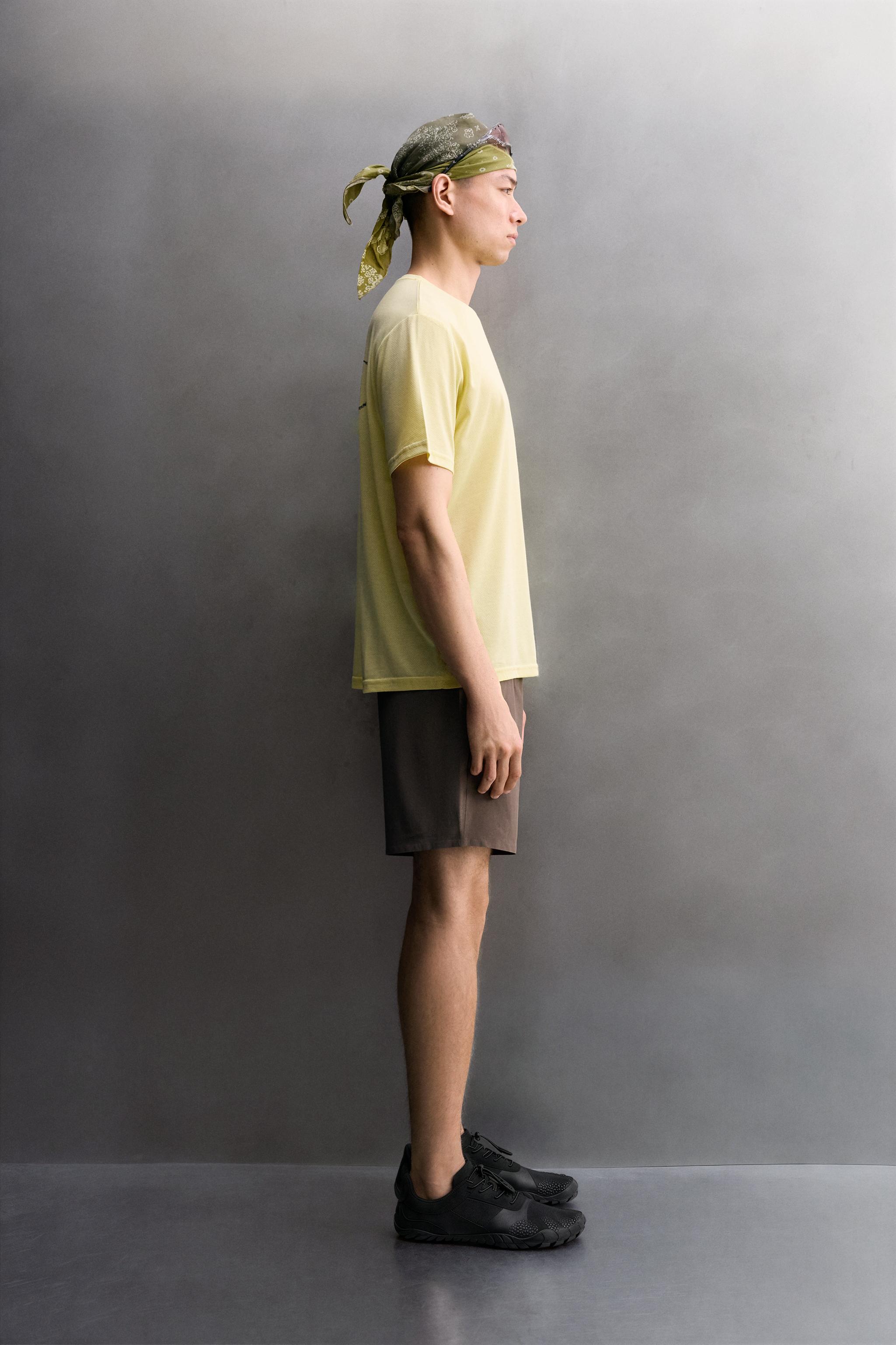 T-SHIRT TECHNIQUE À IMPRIMÉ FLORAL