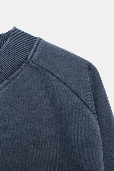 SWEATSHIRT IN VERWASCHENER OPTIK - Indigoblau von Zara