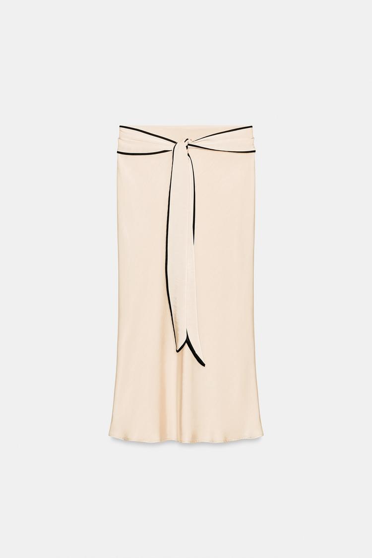 Falda midi satinada con nudo 5