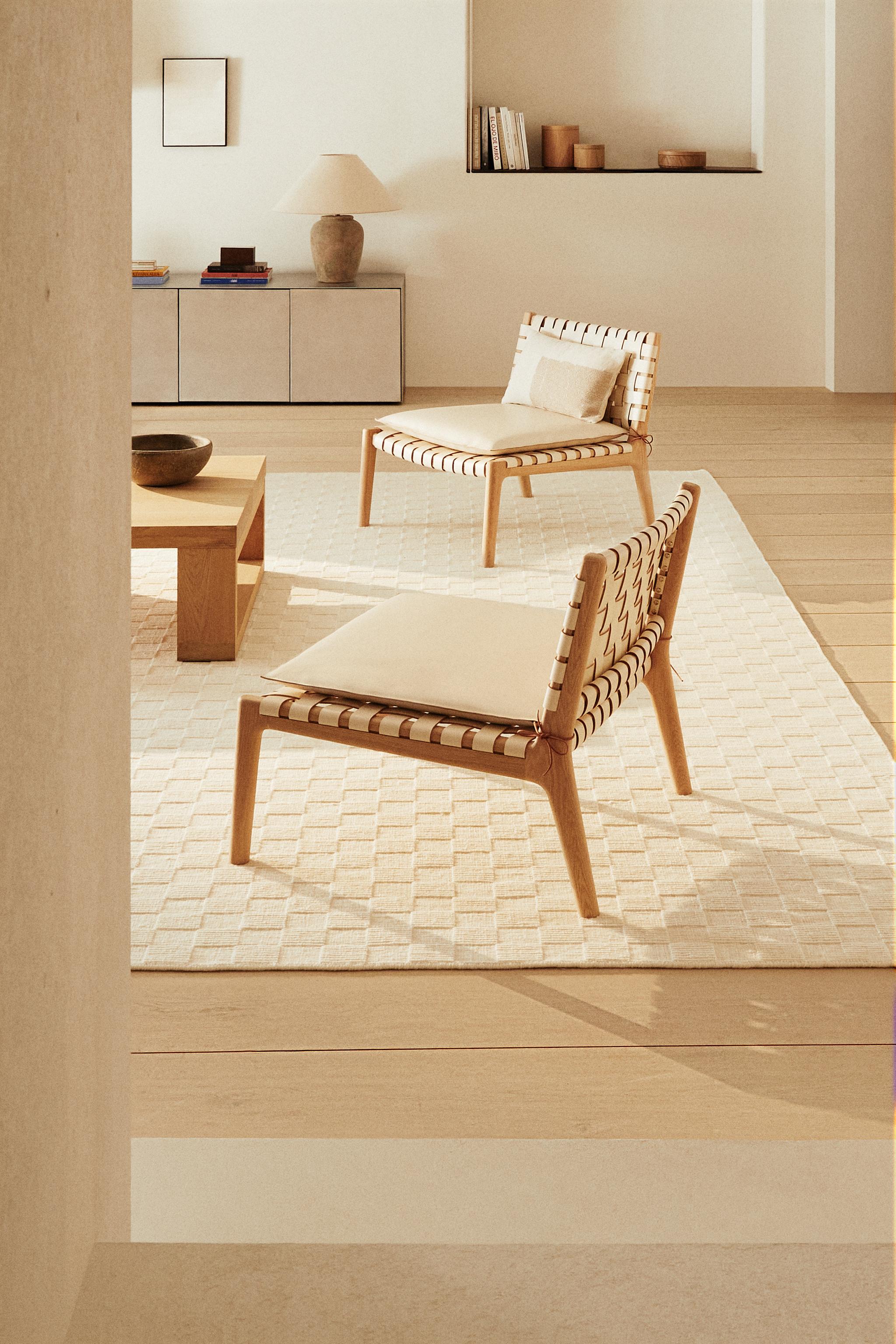 ザラホーム　リネンアームチェア　ホワイト リネン アームチェア | Zara Home 日本/Japan