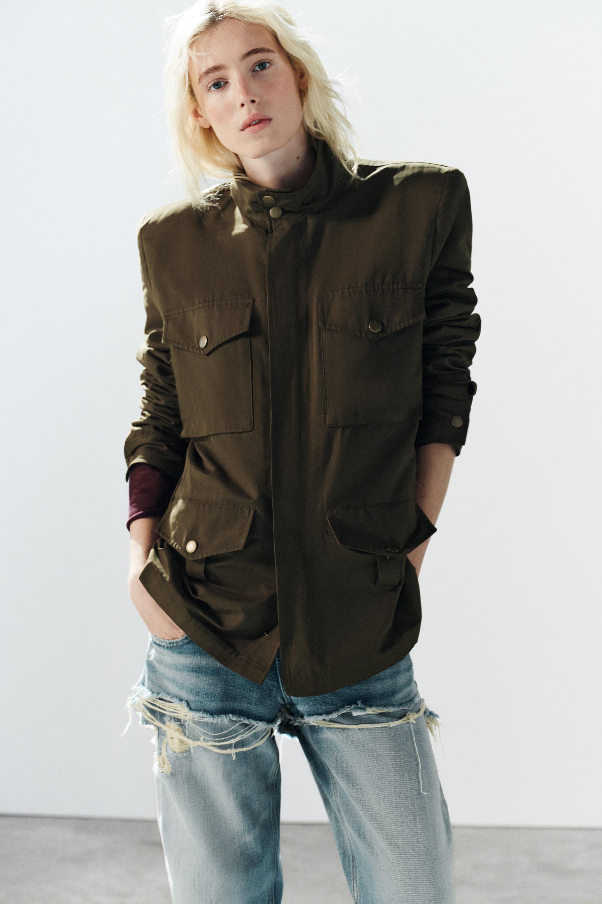 VESTE À ÉPAULETTES ET POCHES