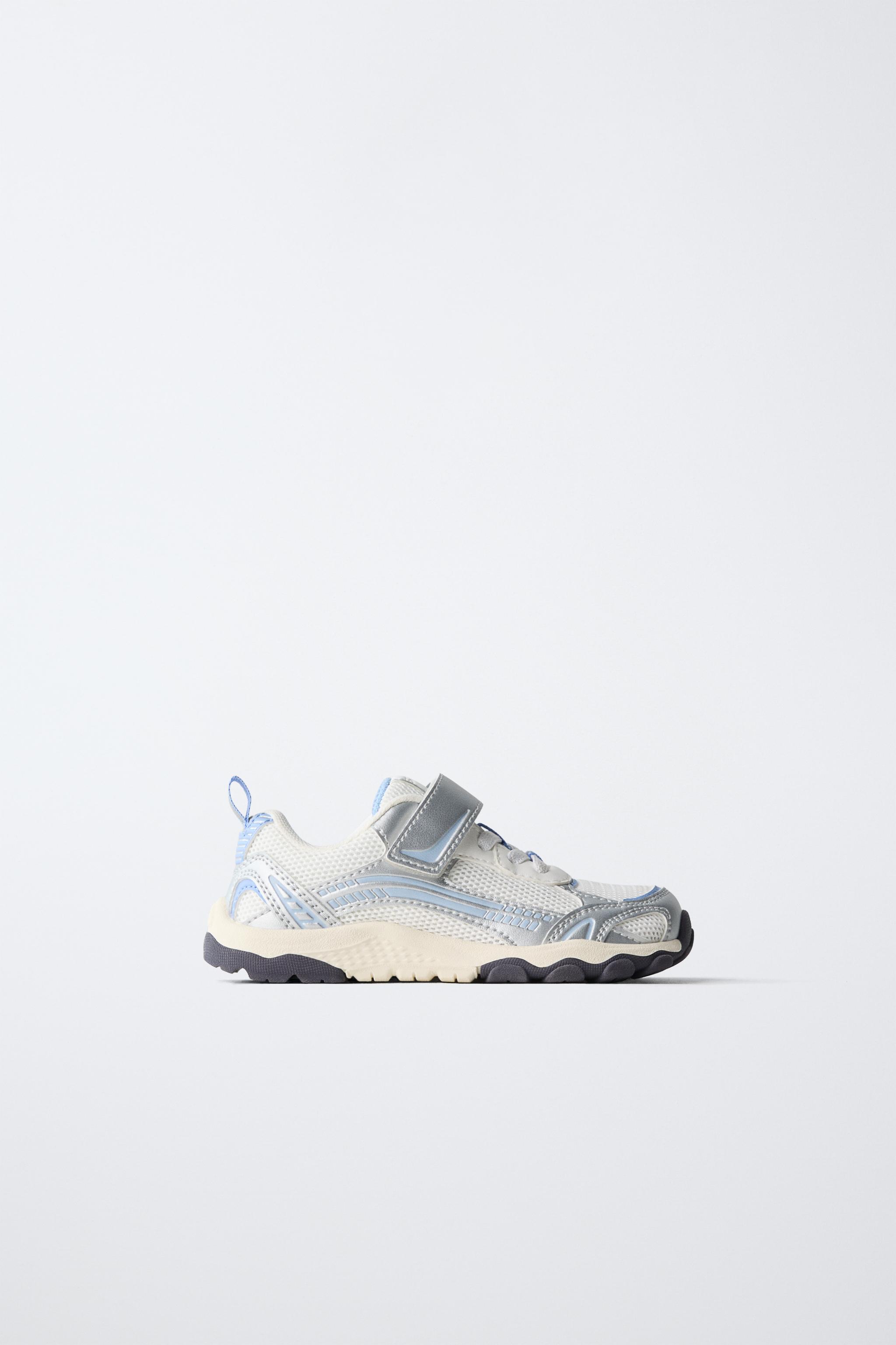 BAREFOOT SNEAKERS