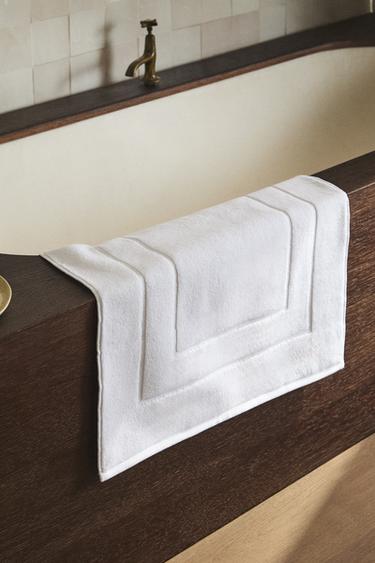 NON-SLIP COTTON BATH MAT - White by Zara