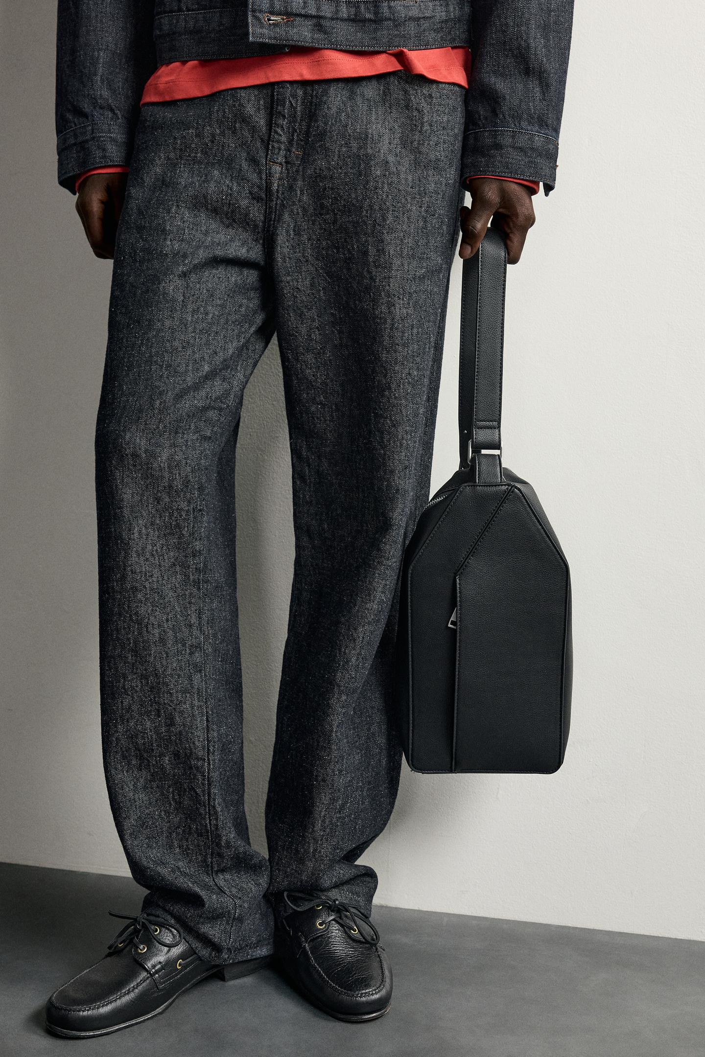 Мужская сумка Zara Vertical Textured Crossbody, цвет: Чёрный — фото 3