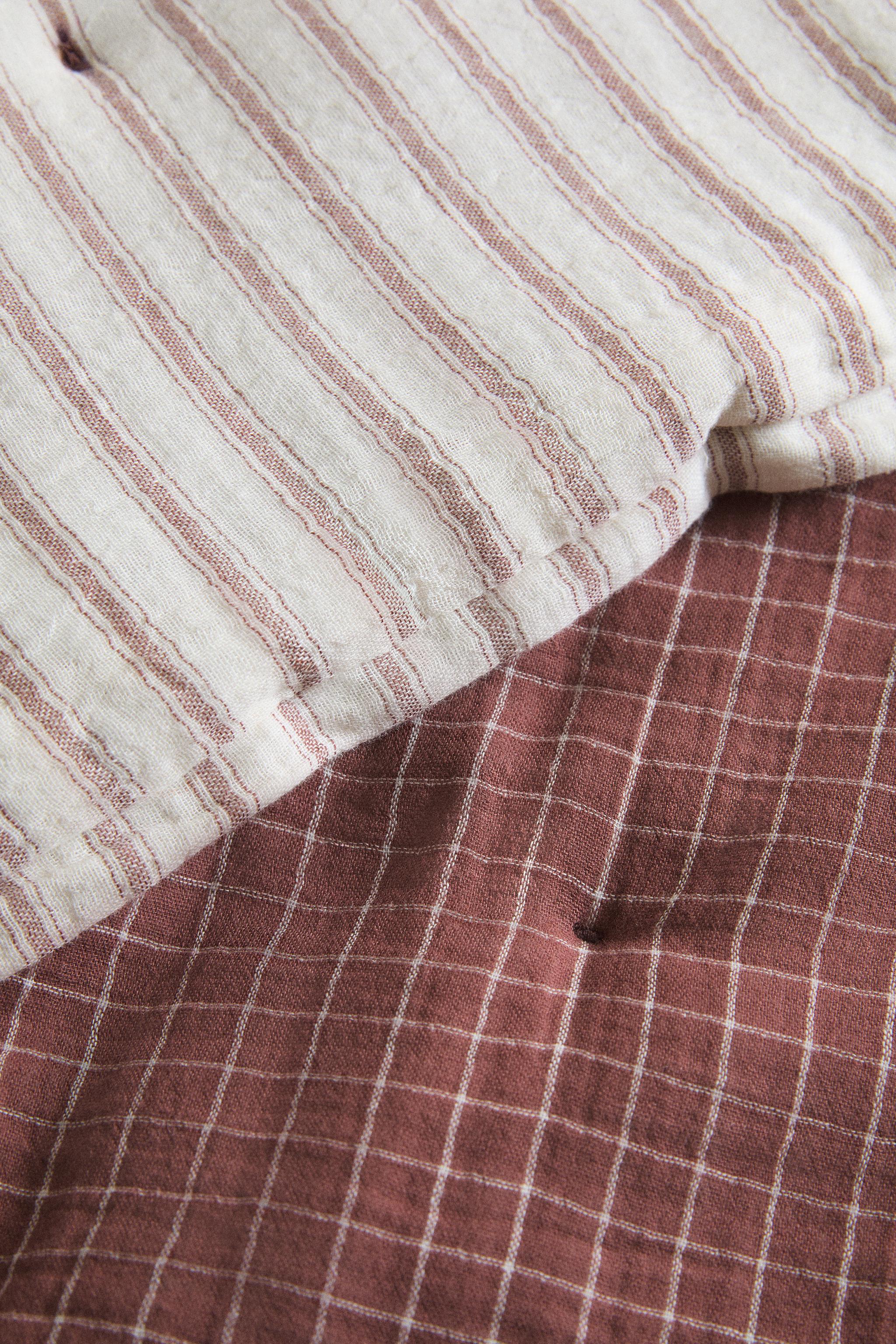 Zara KIDS' REVERSIBLE CHECK AND STRIPE QUILT — фото 4