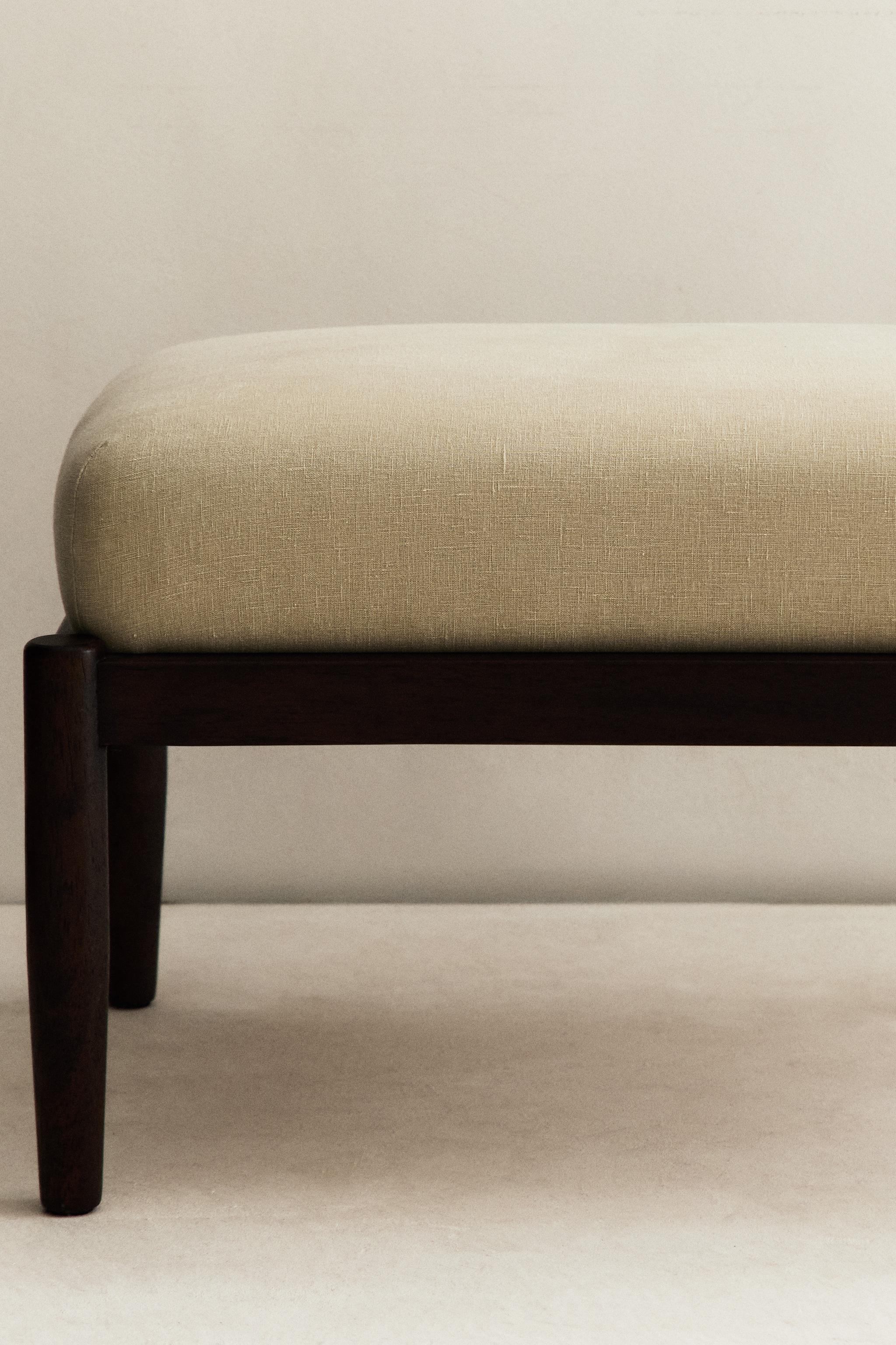WOOD AND LINEN FOOTREST STOOL — Dark beige