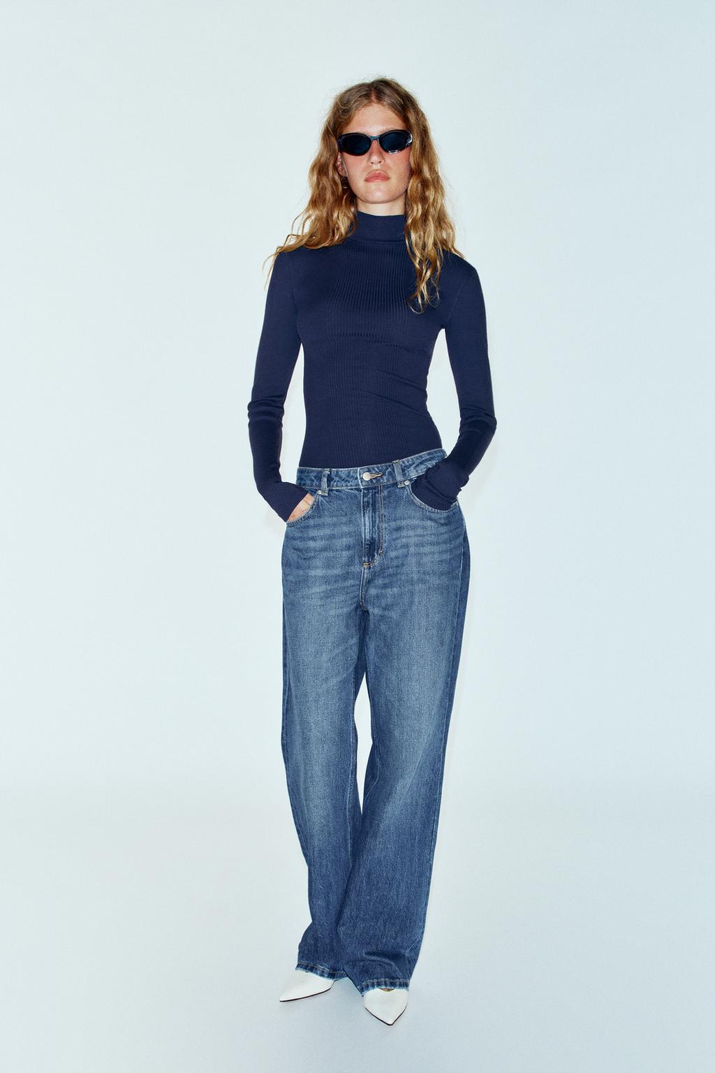 RIBBED HIGH NECK T-SHIRT