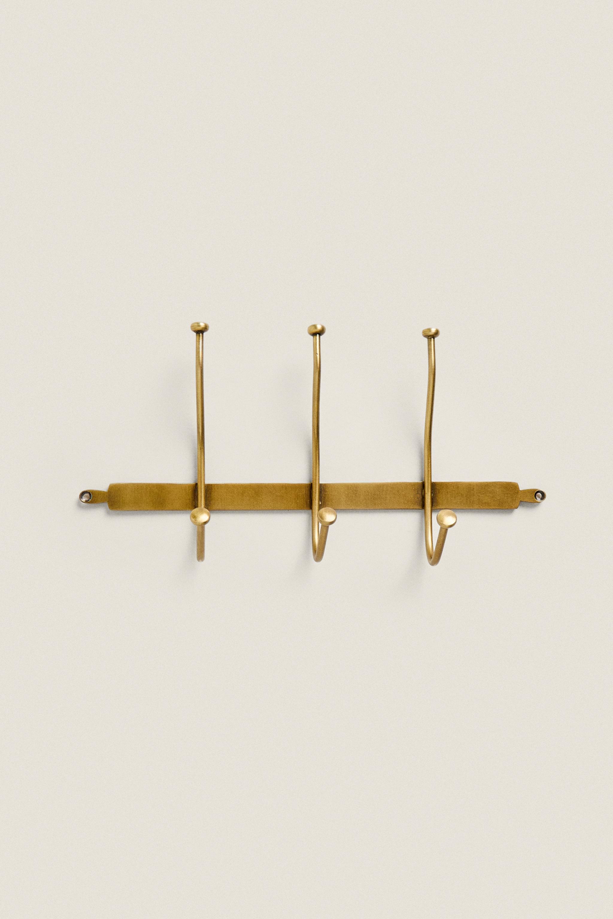 GOLDEN WALL HANGER