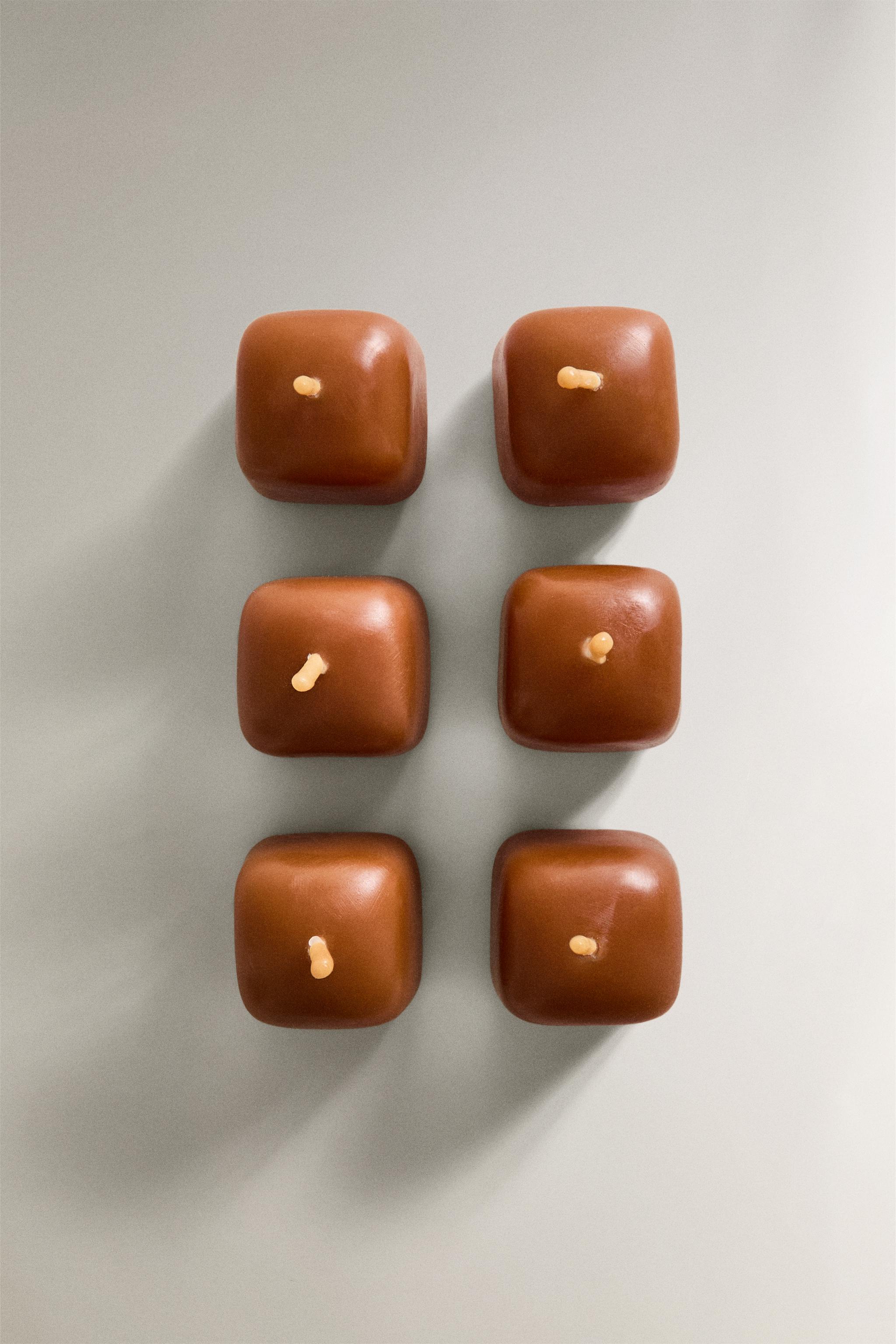 SET OF DECORATIVE TOFFEE CANDLES (SET OF 6)