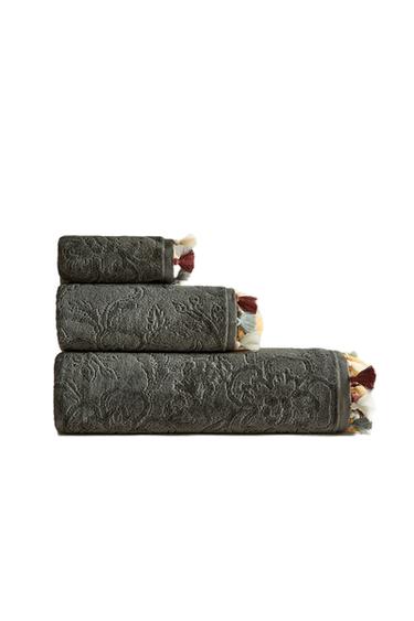 JACQUARD POMPOM BATH TOWEL - Green marl by Zara