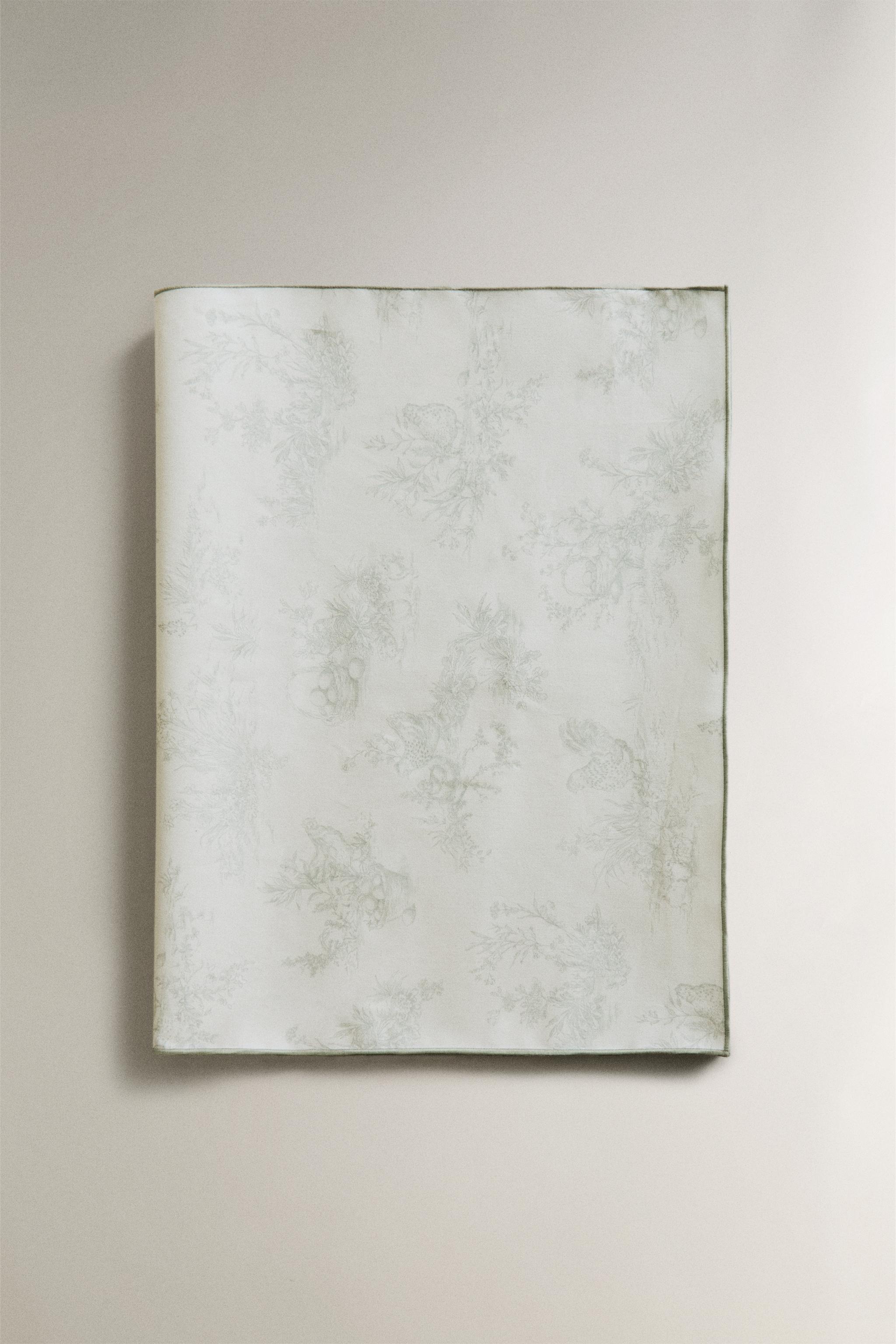 TOILE RESIN TABLE RUNNER