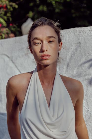 Zara 垂褶釦環上衣 - 磨白色