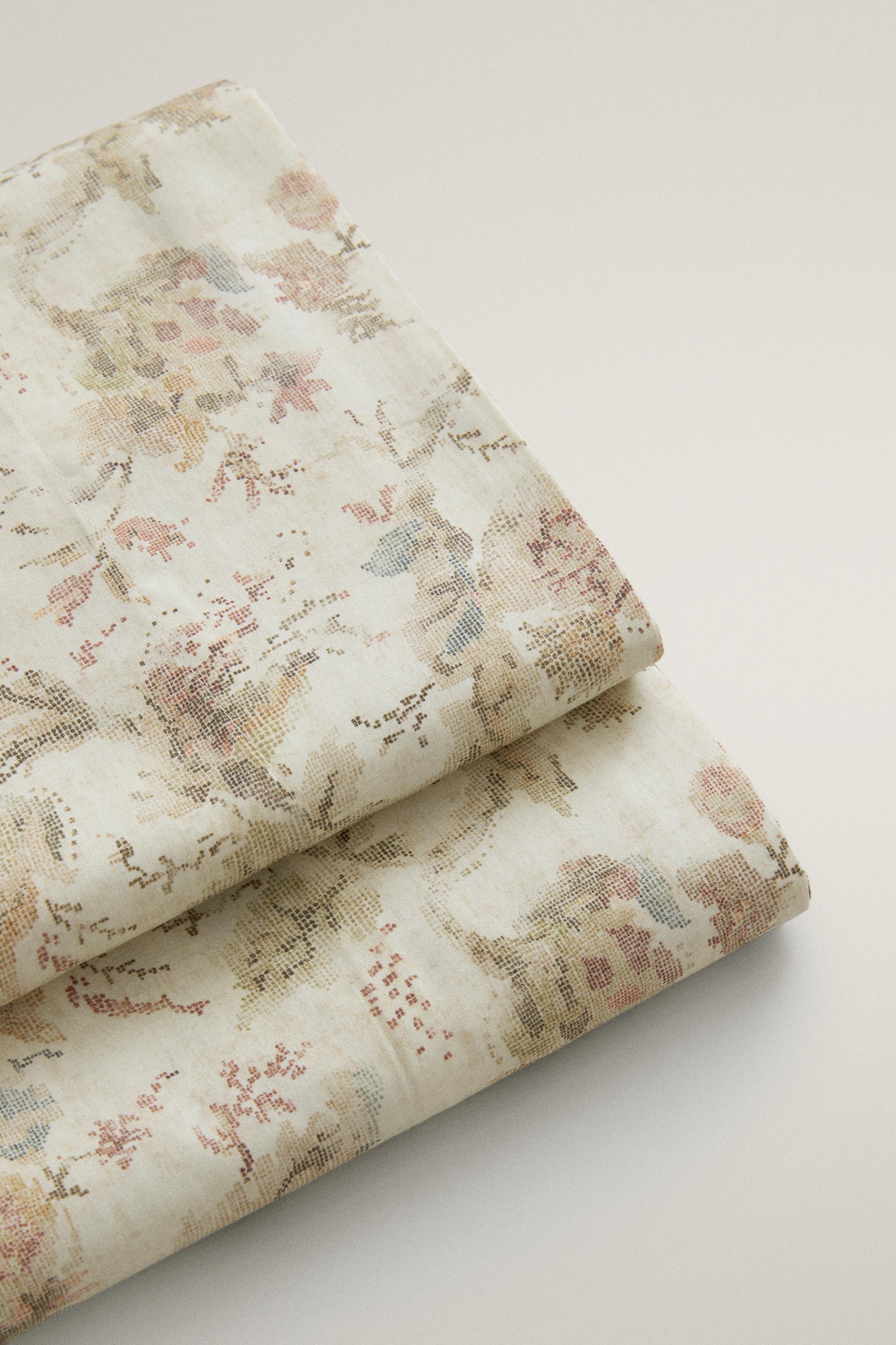 DRAP DE DESSUS FLEURS SATIN (300 FILS)