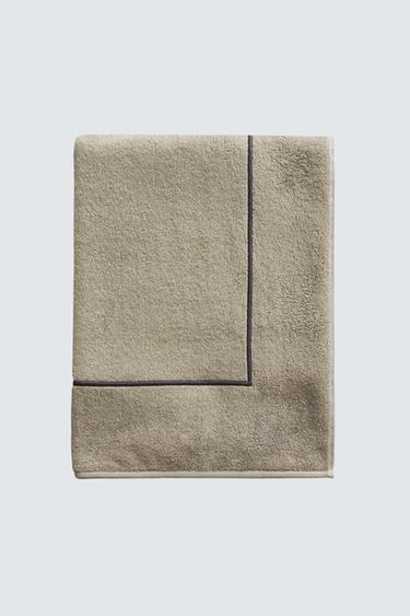 Zaras STRANDHANDDUK MED ENFÄRGAD BÅRD - Grågrön