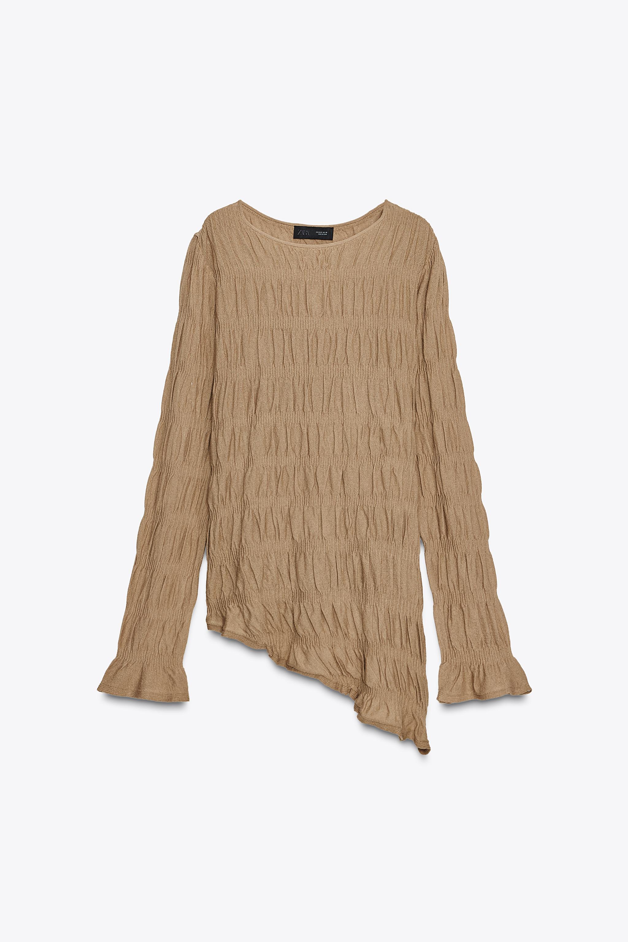 RUCHED KNIT TOP