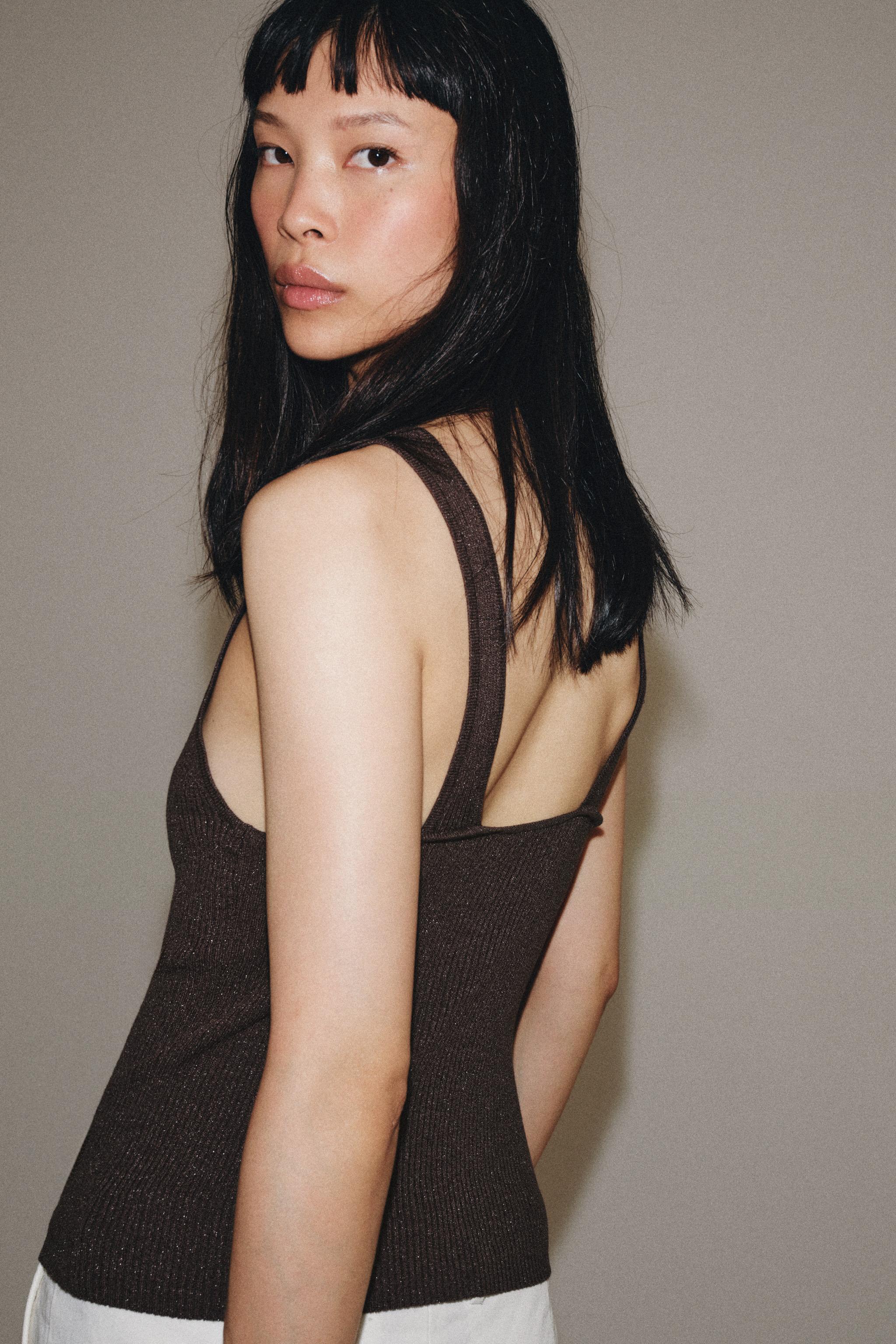 TOP EN MAILLE À BRETELLES