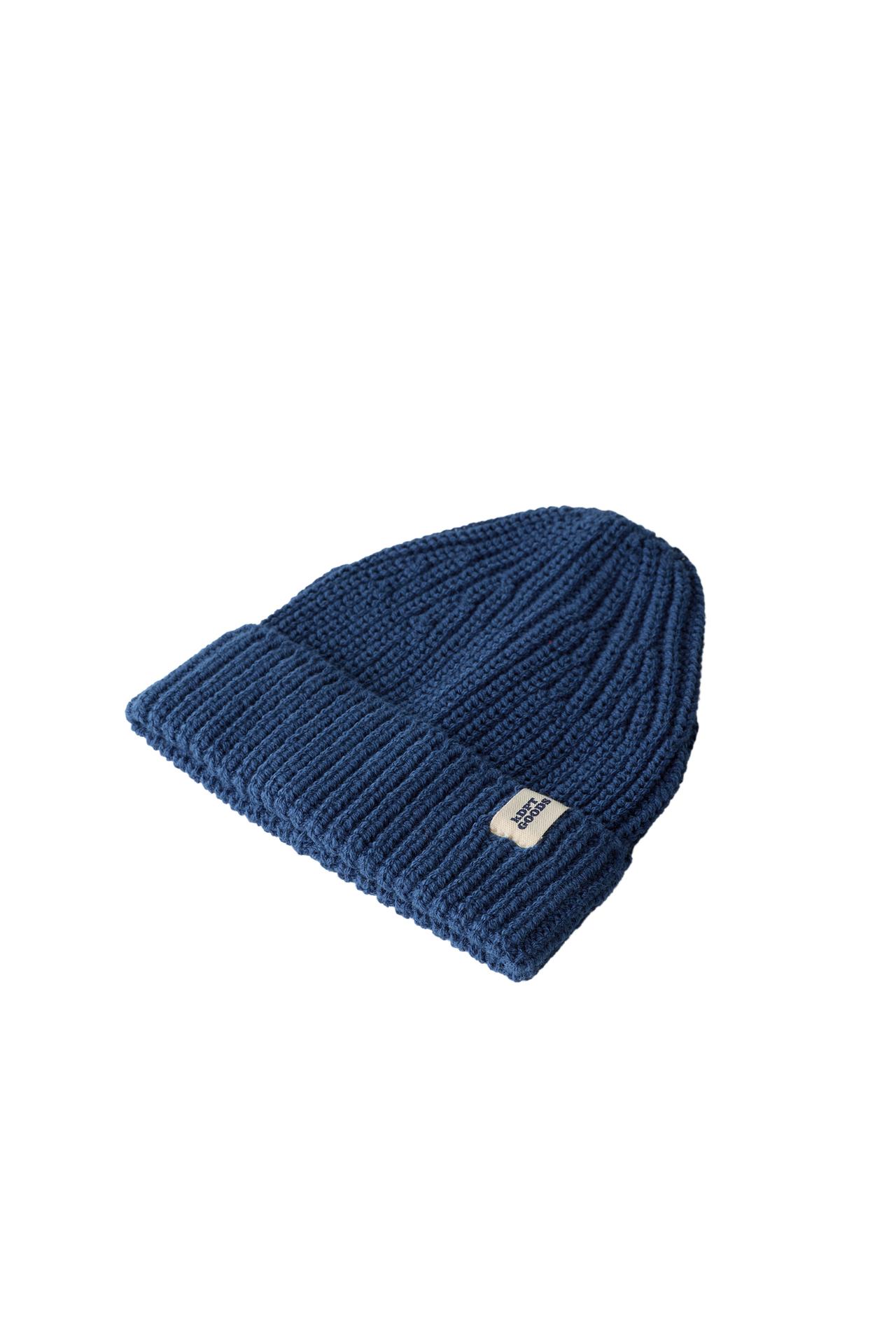 KNIT BEANIE WITH LABEL — Bluish