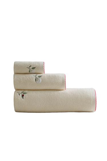 BATH TOWEL WITH FLORAL EMBROIDERY - Ivory by Zara
