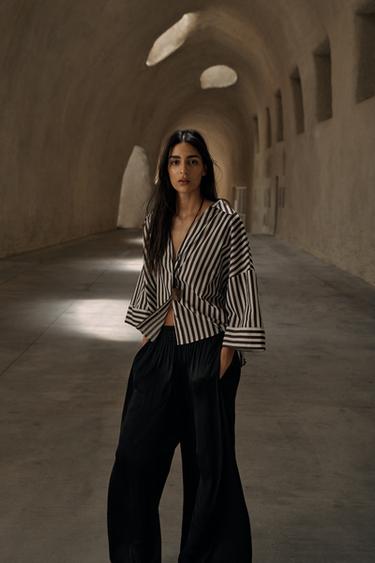 リネン混紡ワイドスリーブシャツブラウン/ホワイトZaraのリネン混紡ワイドスリーブシャツ - ブラウン/ホワイト