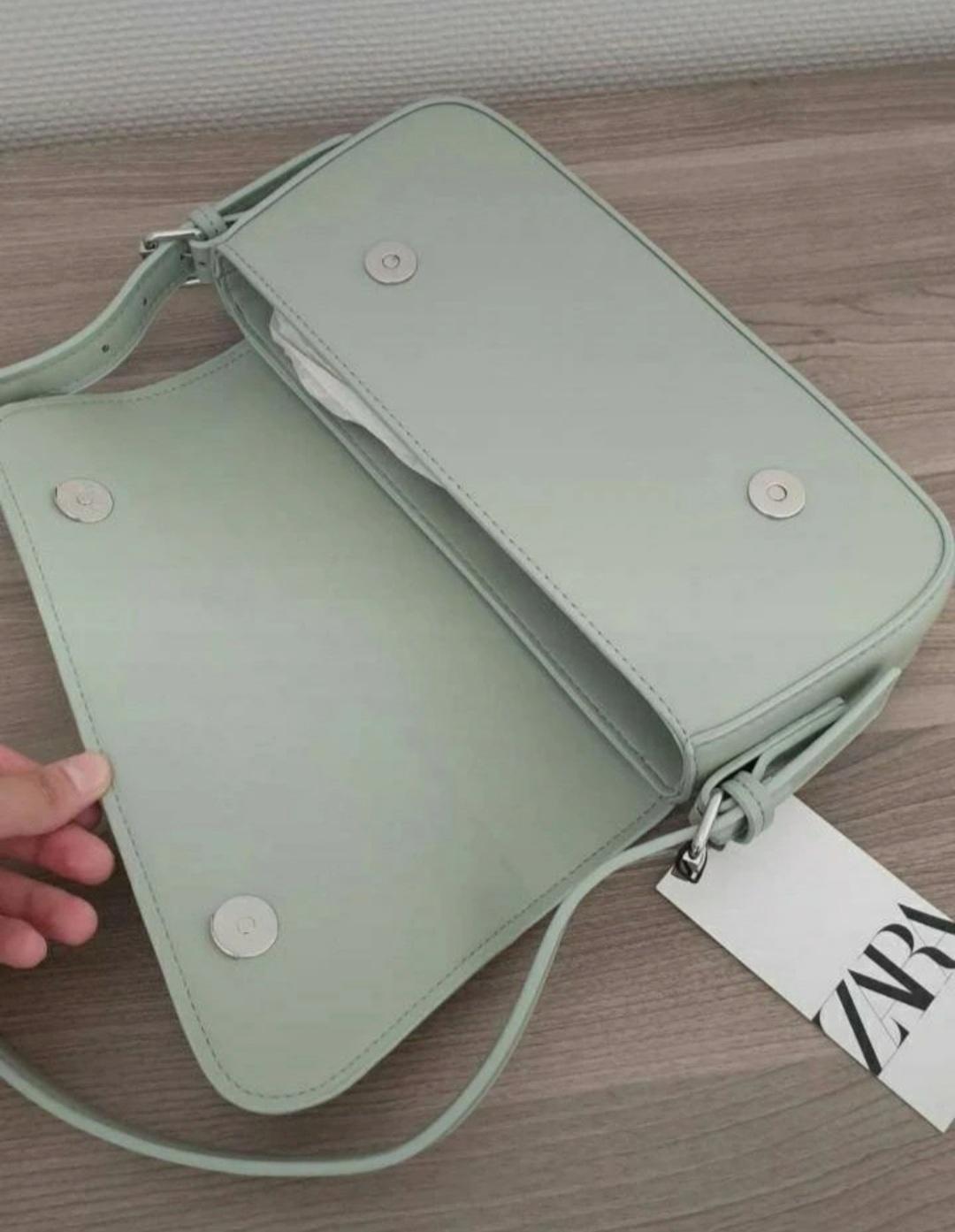 SHOULDER BAG WITH GEOMETRIC FLAP - Image 6
