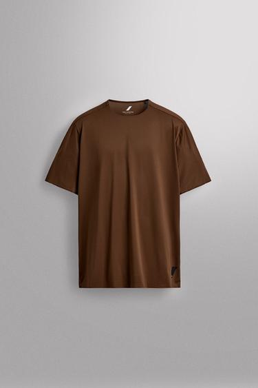CAMISETA TÉCNICA COLOR BLOCK - Marrón de Zara