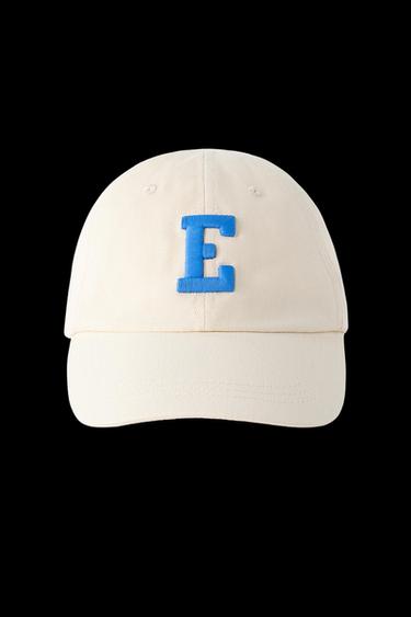 GORRA BORDADO INICIAL - Arena de Zara