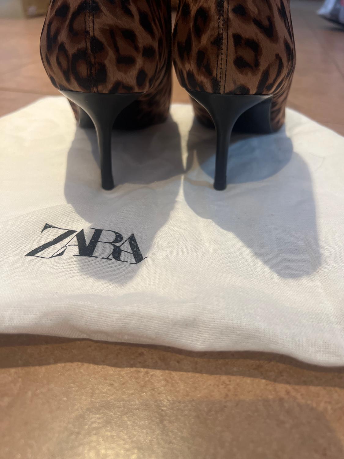 ANIMAL PRINT HIGH HEEL ANKLE BOOTS - Image 3