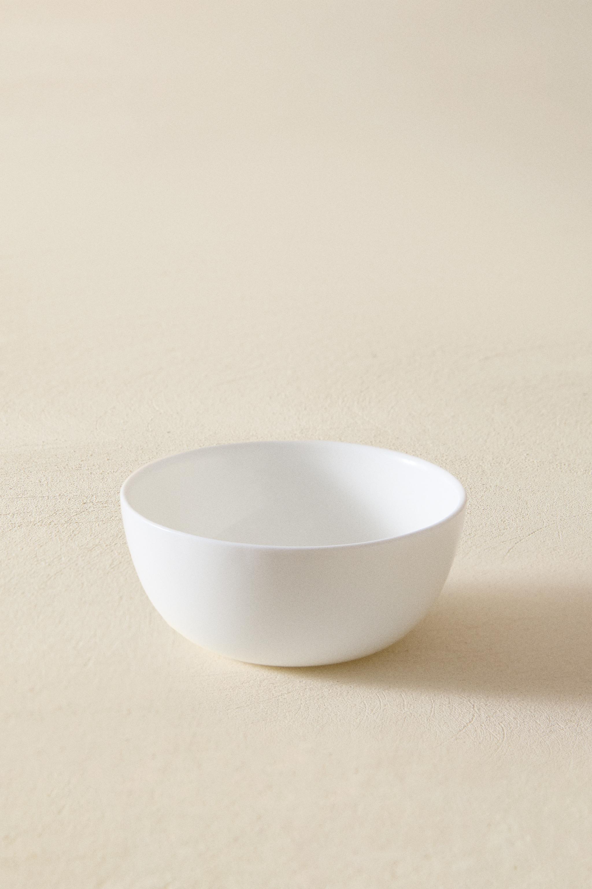 WHITE GLASS BOWL