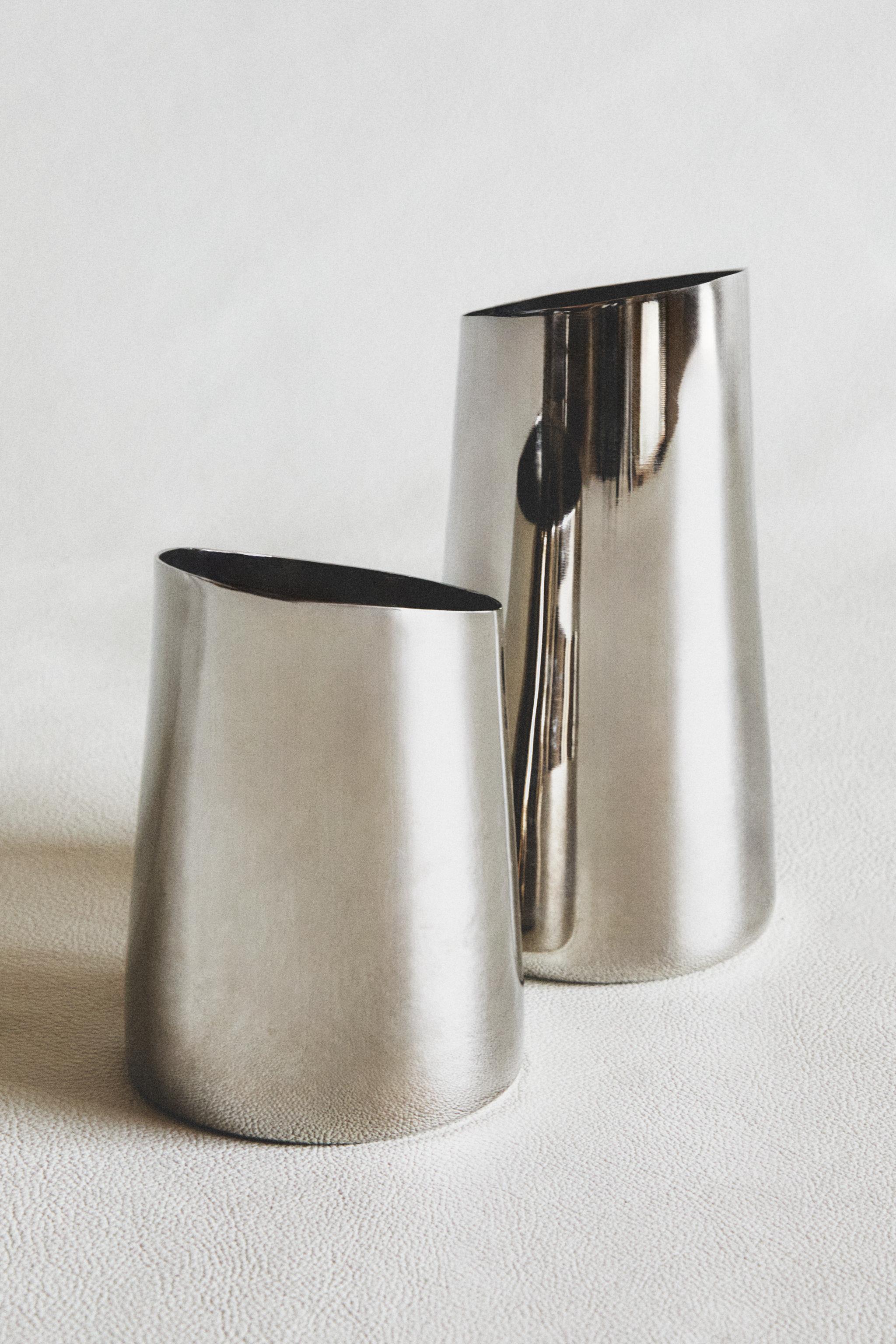 シルバー 金属製 花瓶 46194046808-e1.jpg?ts=