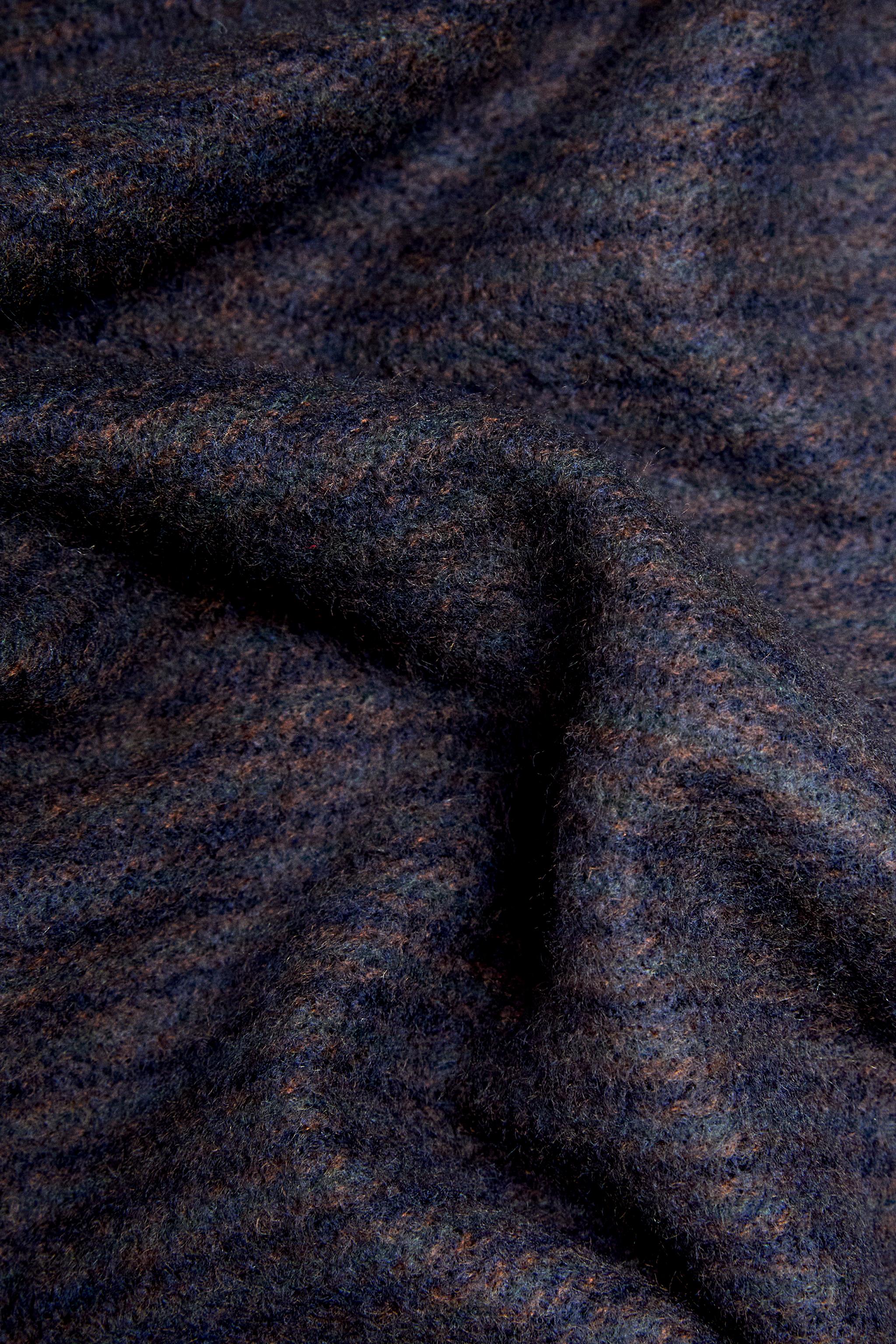 STRIPED FRINGE BLANKET