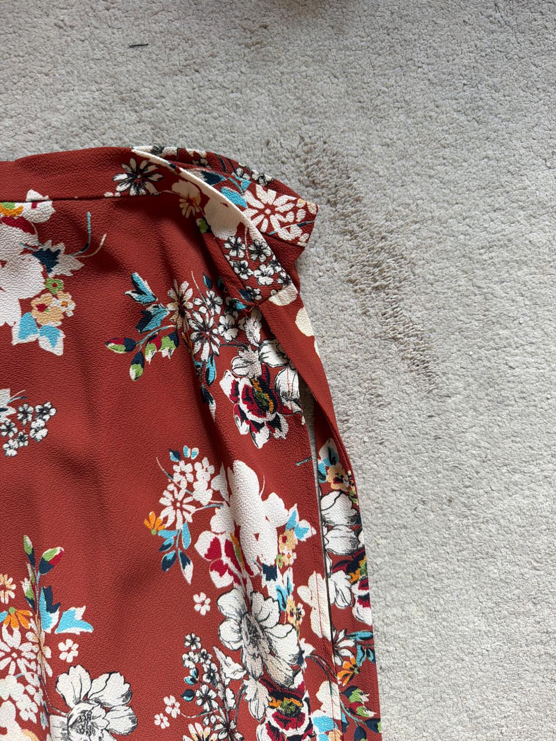 GORGEOUS WRAP AROUND BROWN FLORAL SKIRT - Image 2