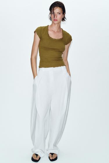 טי שירט שרוול קצר עם פשתן - ירוק זית של Zara