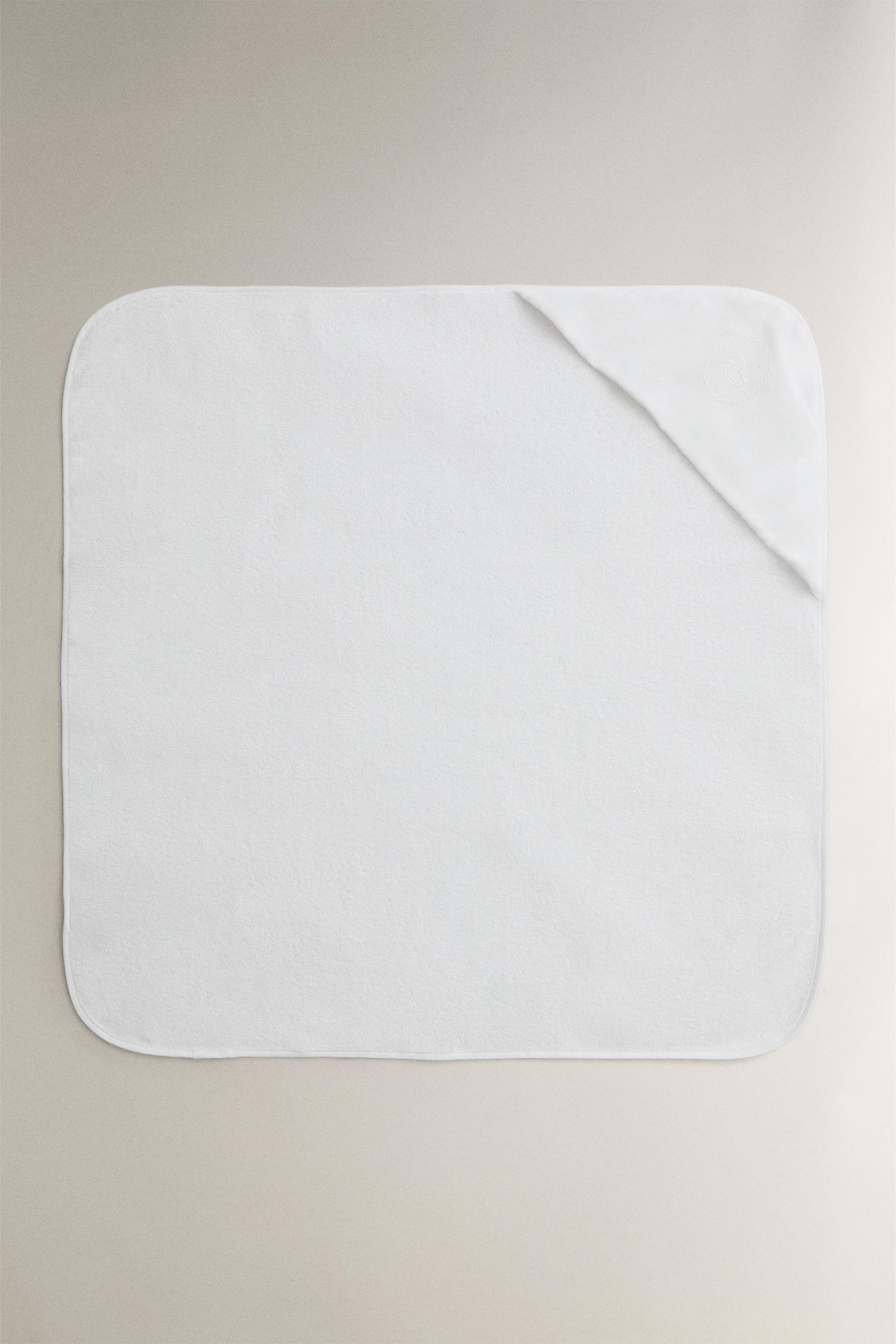 EMBROIDERED HOODED BABY TOWEL — Oyster-white