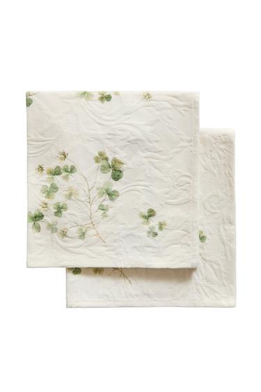 حزمة فوط مائدة جاكار بطبعة برسيم (حزمة 2 قطعة) - أخضر الخاص بـ Zara