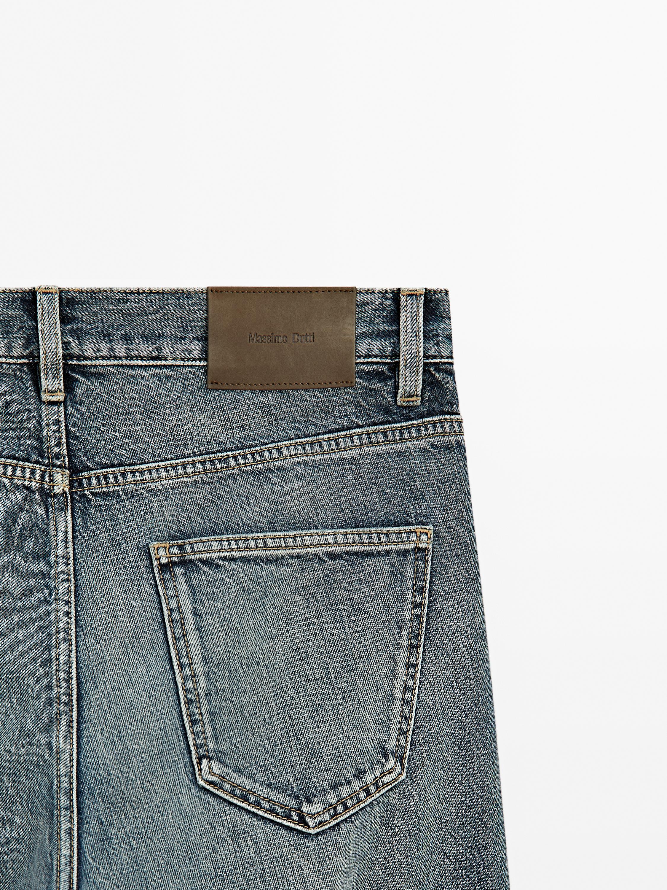 Straight-leg jeans