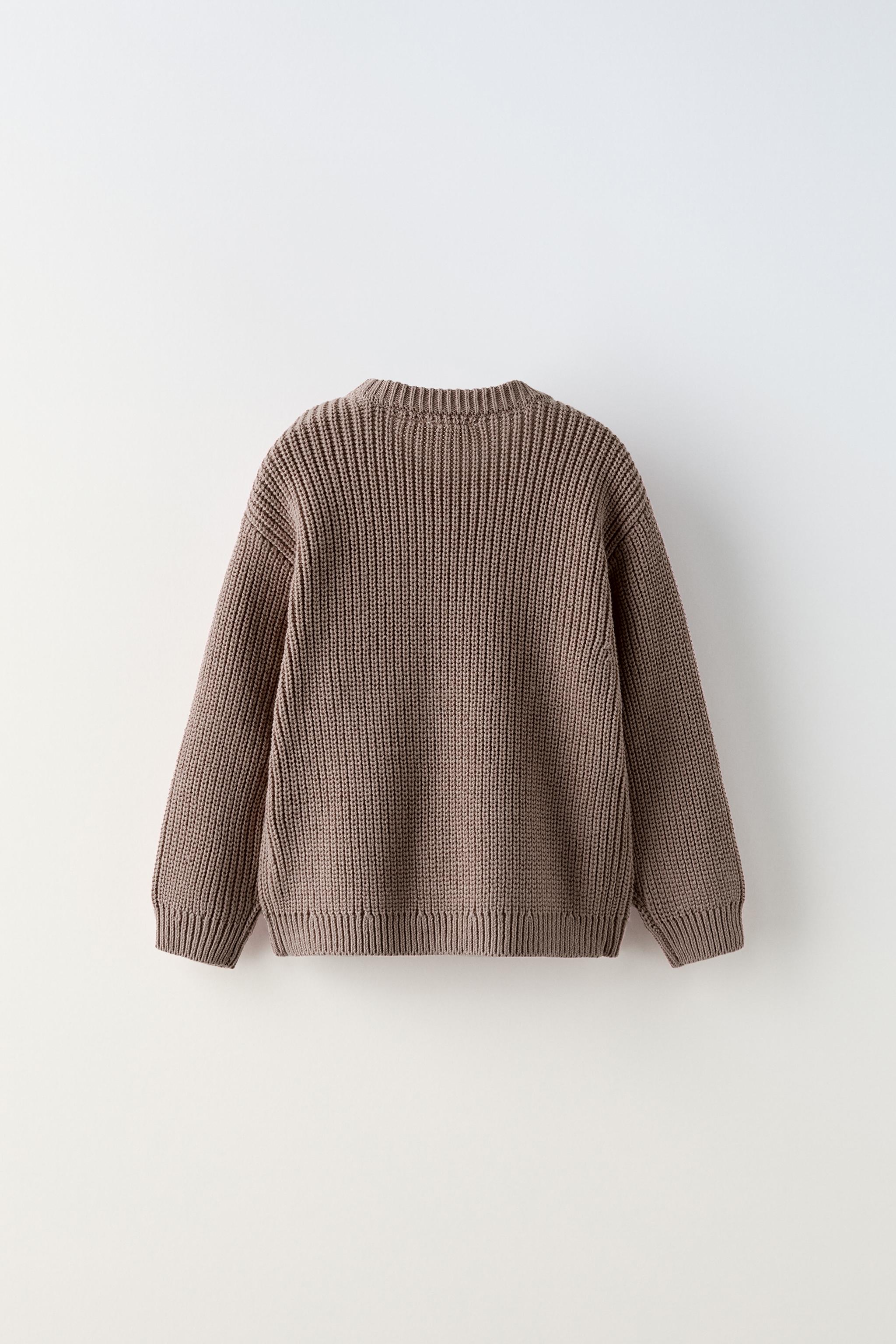 Store Sweater