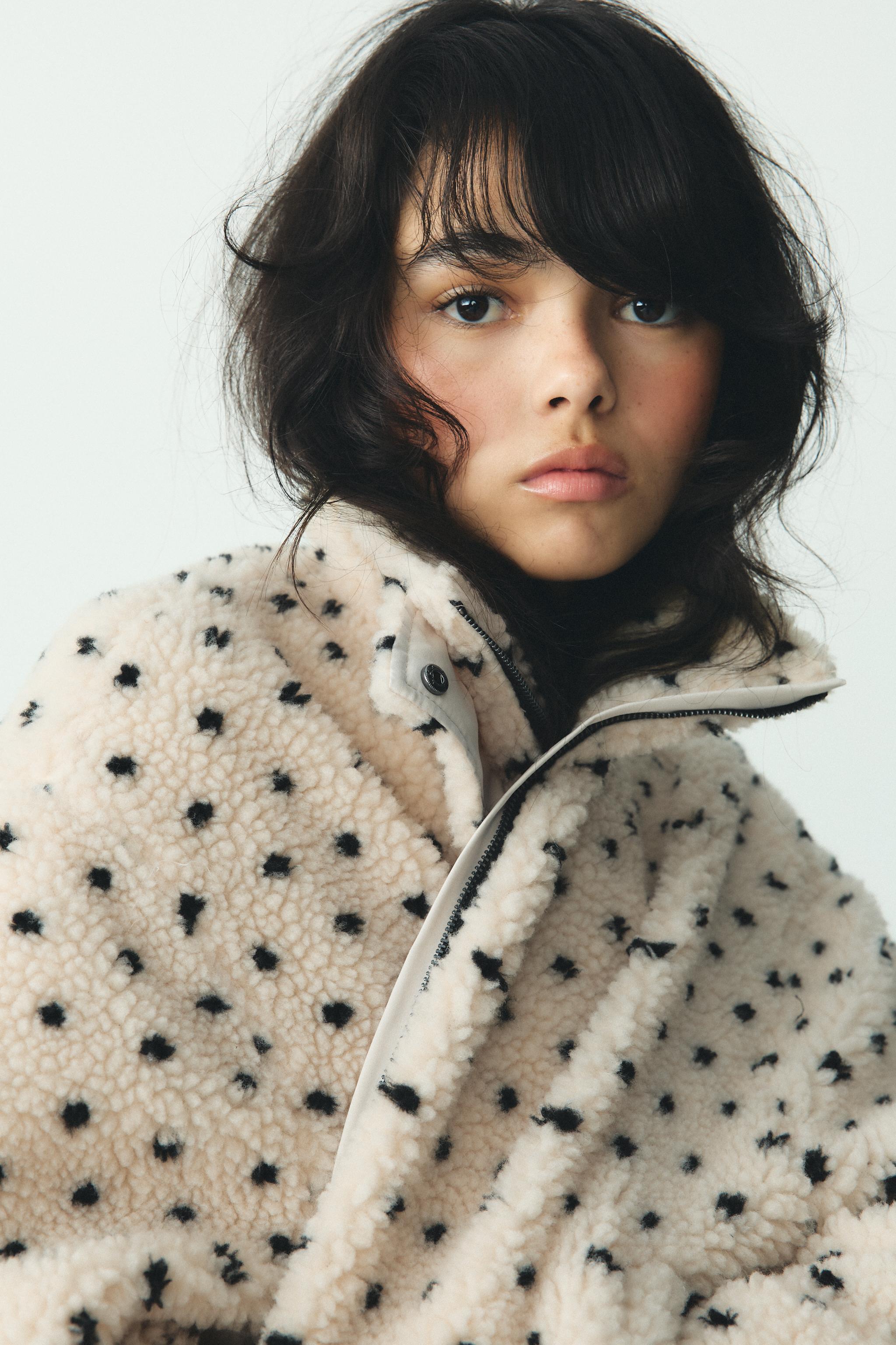 水玉模様のボアジャケット - ホワイト/ブラック | ZARA Japan / 日本